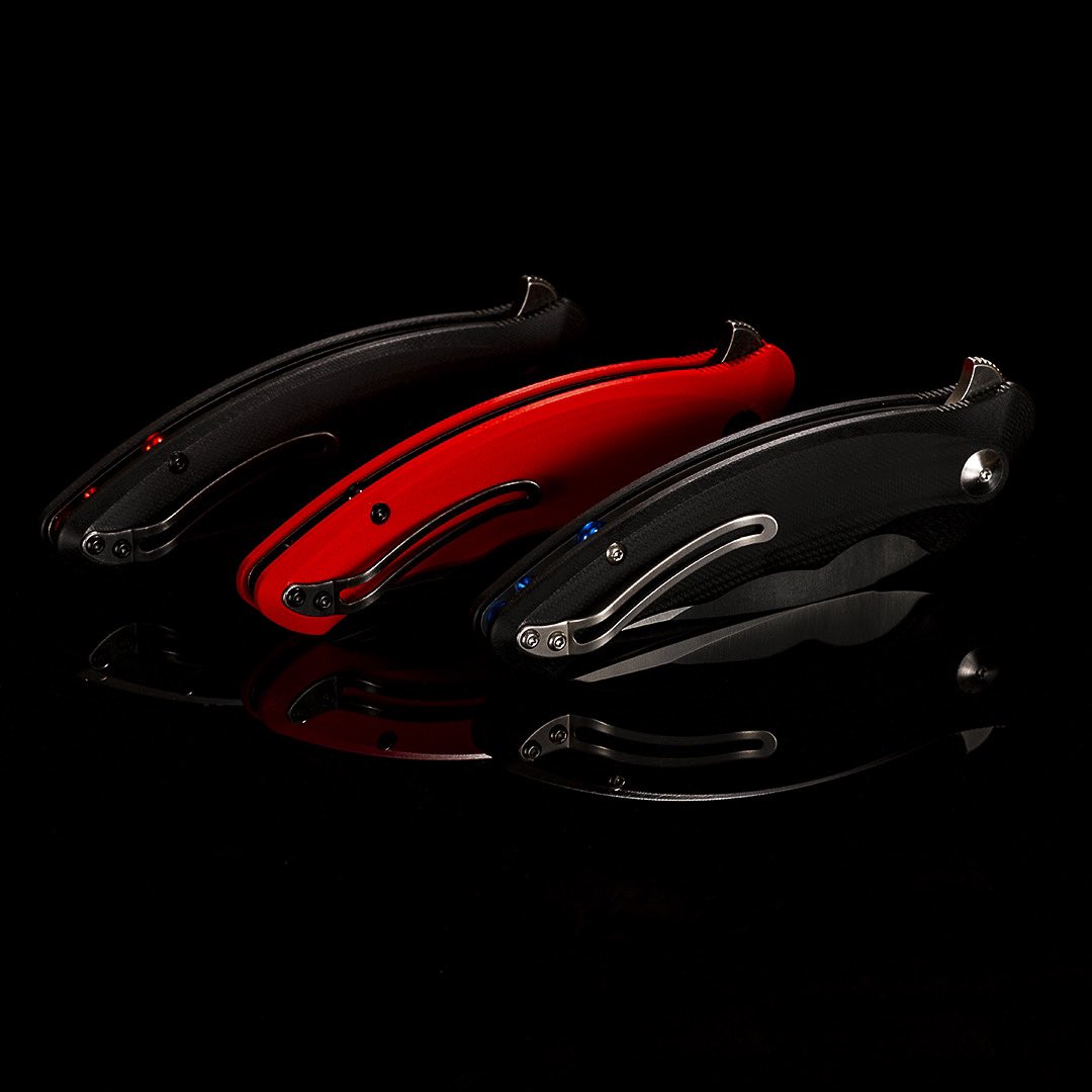 Our newest EDC series 💥the Steel Will Avior💥 is now available for preorder on our website
⠀
Comes in 3 color options that differ in blade finish, handle and spacer colors😎
⠀
🔗 bit.ly/39CO5kp
⠀
#steelwillknives #knives