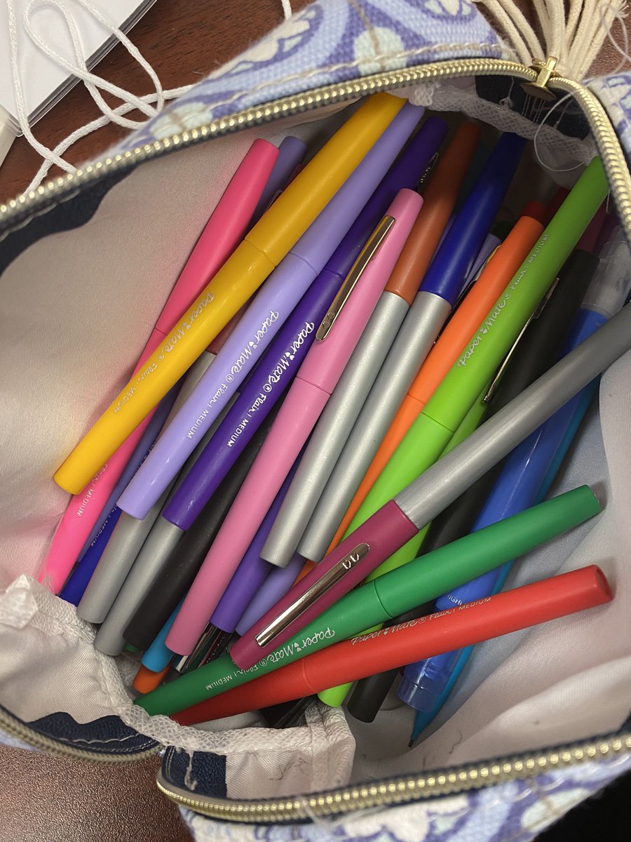 mjackson0523's tweet photo. @asduggins @saraslowbe You know I love my Flair pens!! 💜 https://t.co/Y4BxJmvStV
