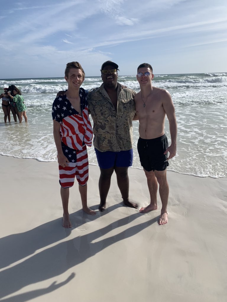 Always sunny days when actives and alumni come together #LEDN