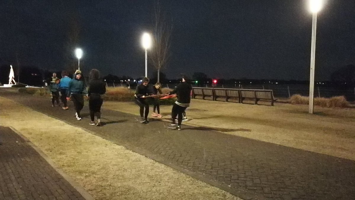 Sporterinbalans's tweet photo. Mooi sportavondje, begonnen met #bootcamp op de ijsselkade en daarna door naar de bijeenkomst voor het Doesburgse #sportakkoord https://t.co/TpdiIJSnYh