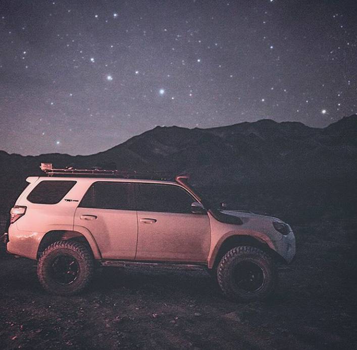 What's your favorite constellation to look for when you're adventuring in the great outdoors? 🌌 📷@hadokyn on IG #overlanding