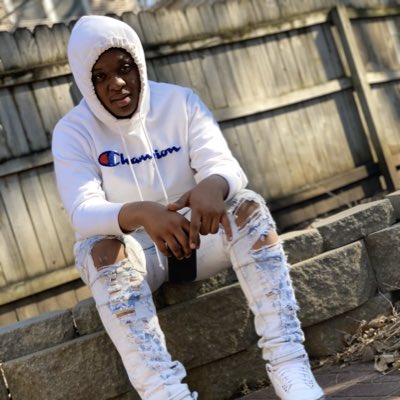 OmbTrayvo's tweet photo. #NewProfilePic https://t.co/9bT3m4yZ4o