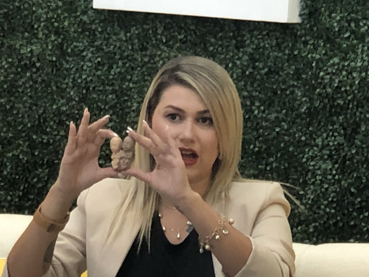 “Uno de estos bebitos por nacer es “deseado”, el otro es producto de violación” “quién tiene derecho a decir a cuál dejo vivir y a cual matar?” “Son dos bebés iguales” #SaraWinterSV