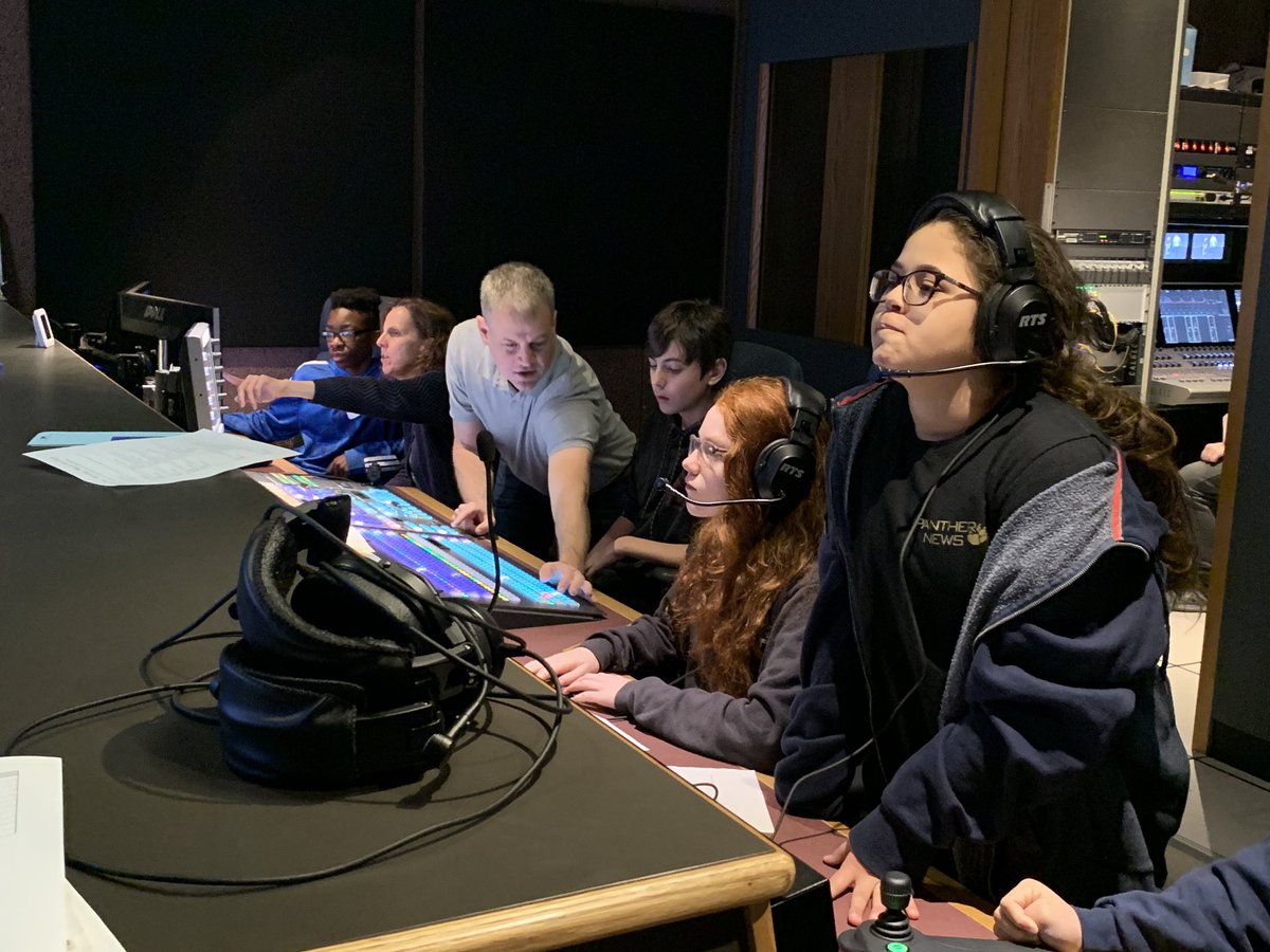alison_costanza's tweet photo. Thank you @FCPS_IDTS for working with our @StonePanthers News Crew today! They learned so much filming two new segments for our news show &amp; had a BLAST doing it! We are going to be busy trying out new lighting ideas, camera angles, lower thirds, script content &amp; set ideas! https://t.co/ucqe4wKXBs