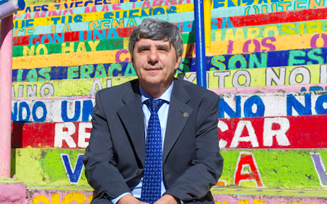 #Profesorado: 
✅ Implantar Plan Plurianual de Promoción, Reemplazo y Rejuvenecimiento
✅  Aumentar dotación de Escuela de Formación.
✅ Más dotación económica para innovación docente.
📸 Nuestro vicerrector de área: Miguel A. Tesouro. 
Más propuestas: bit.ly/3aEmQpE