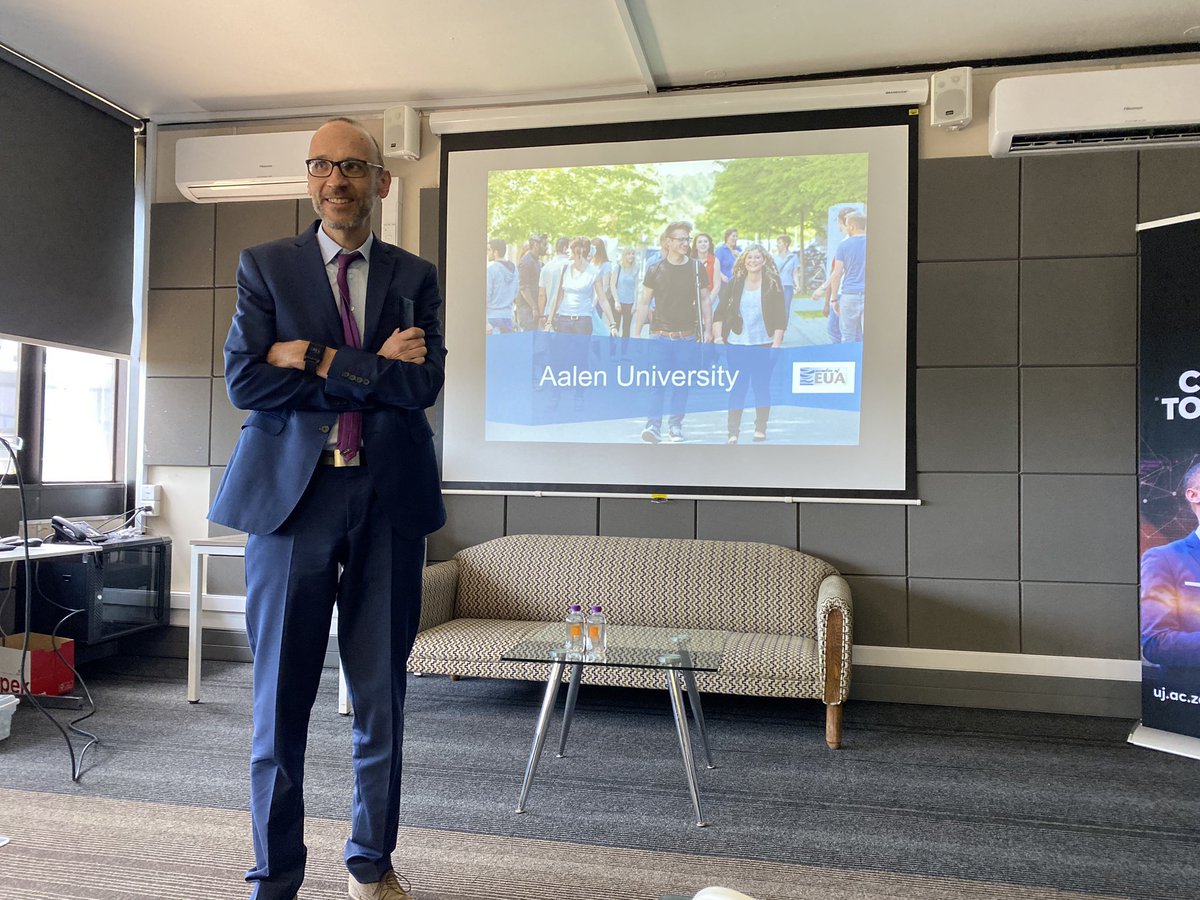 ujlibscience's tweet photo. #UJ #PublicLecture by Academy of Computer Science & Software Engineering in partnership with the #UJLibrary by Prof Ralf-Christian Härting, Vice Dean of the Business School at Aalen University in Germany. #Industry40 The talk is available: https://t.co/EP2SeuToc0 u https://t.co/yWskTRnK8u