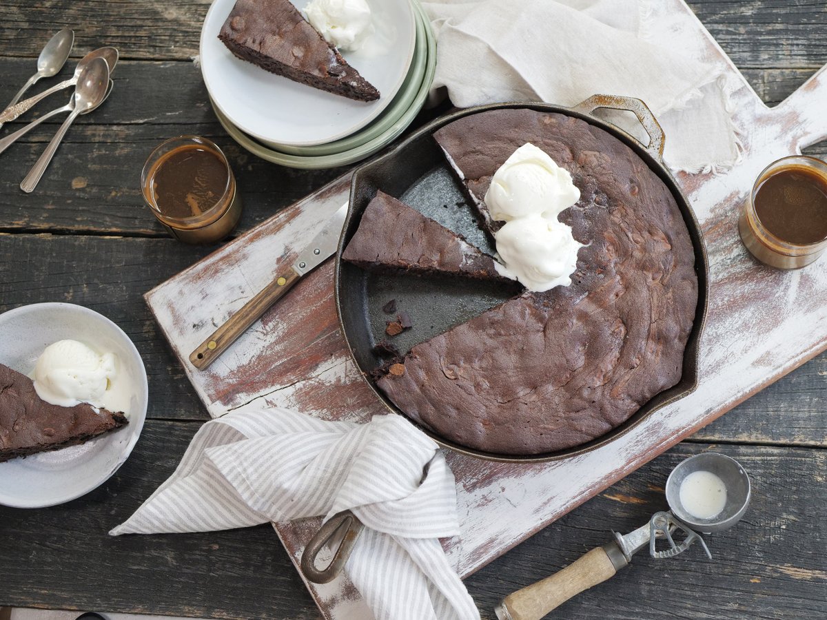 Decadent chocolate fudge brownie. Full recipe at ironcladpan.com #recipes #RecipeOfTheDay #castironskillet #NZMade #Auckland