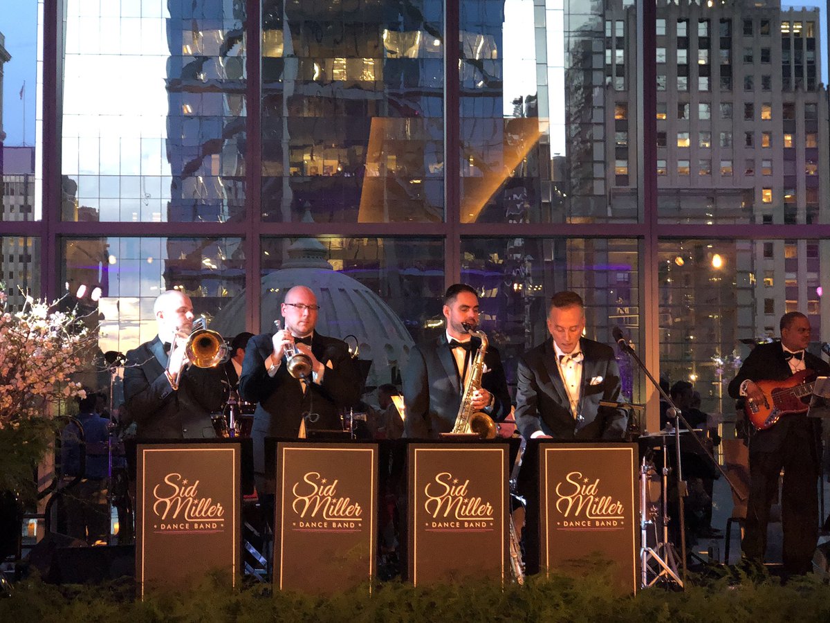 jennifer_su's tweet photo. Congrats to @phillystylezine @Modern_Luxury for the launch of the 2020 Charity & Social Datebook at the fabulous @FSPhiladelphia #Philadelphia #Philly #phillystyle #modernluxury #fsphiladelphia #charity #social #datebook https://t.co/y6MwoikCBG