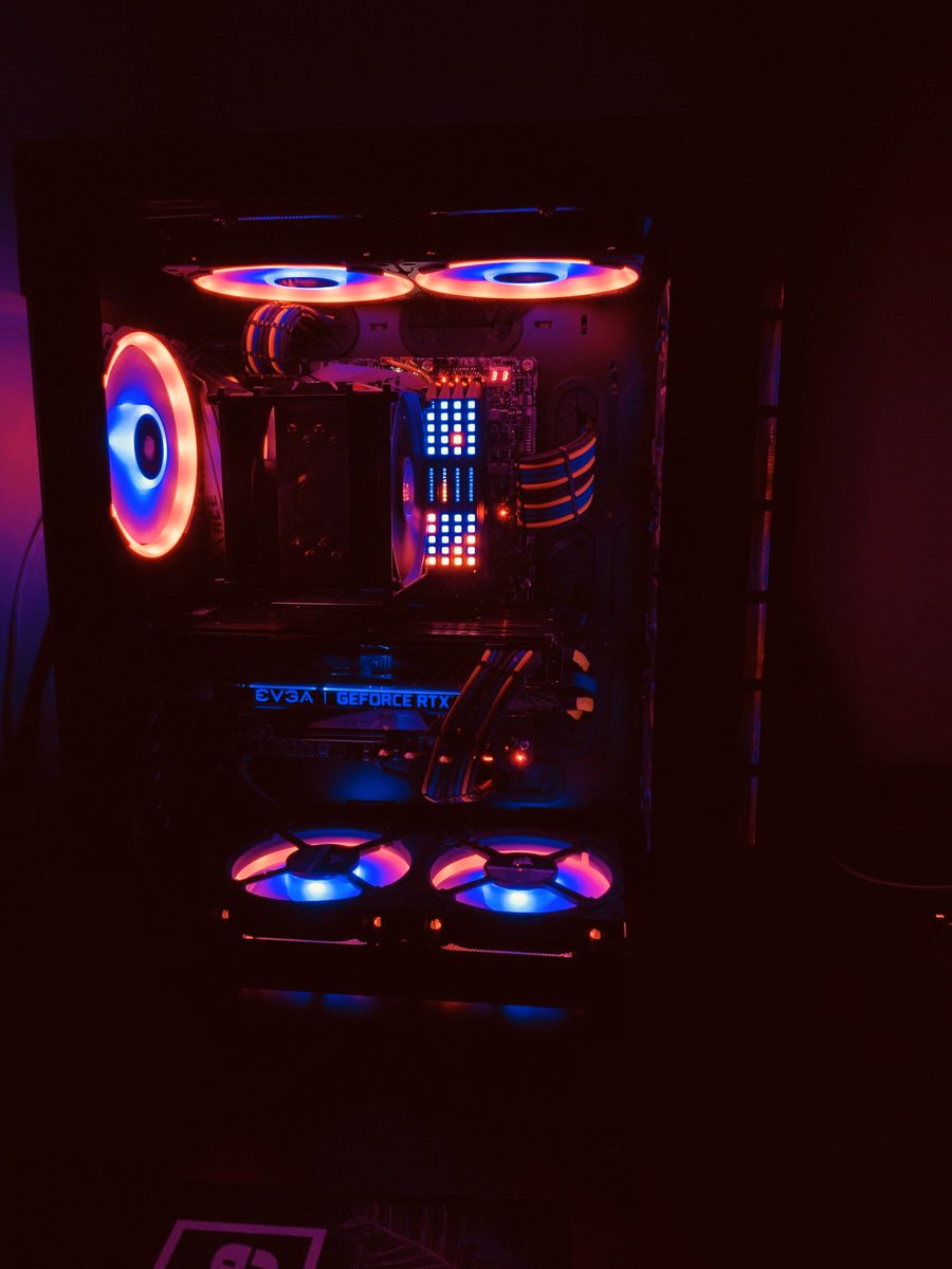 Costaki25's tweet photo. @CORSAIR Next step is the hydro x custom cooling for my NY Mets themed build.  @Mets @CORSAIR #corsair #LLFans #680x #dominator #mp510 #commanderpro #i9 #9900k #MSImegACE #evga2060Super #customcables #MetsColors #BleedBlueandOrange https://t.co/X4Lb3oUDpK
