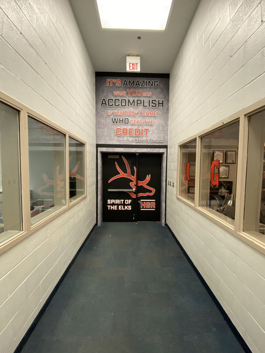 armourwrapsdfw's tweet photo. Burleson HS Band with fresh graphics for their band hall. #bigstickers #facilitygraphics #schoolbranding #wallgraphics #bandgraphics #doorwraps @burlesonhselks https://t.co/F5QkaAEka6