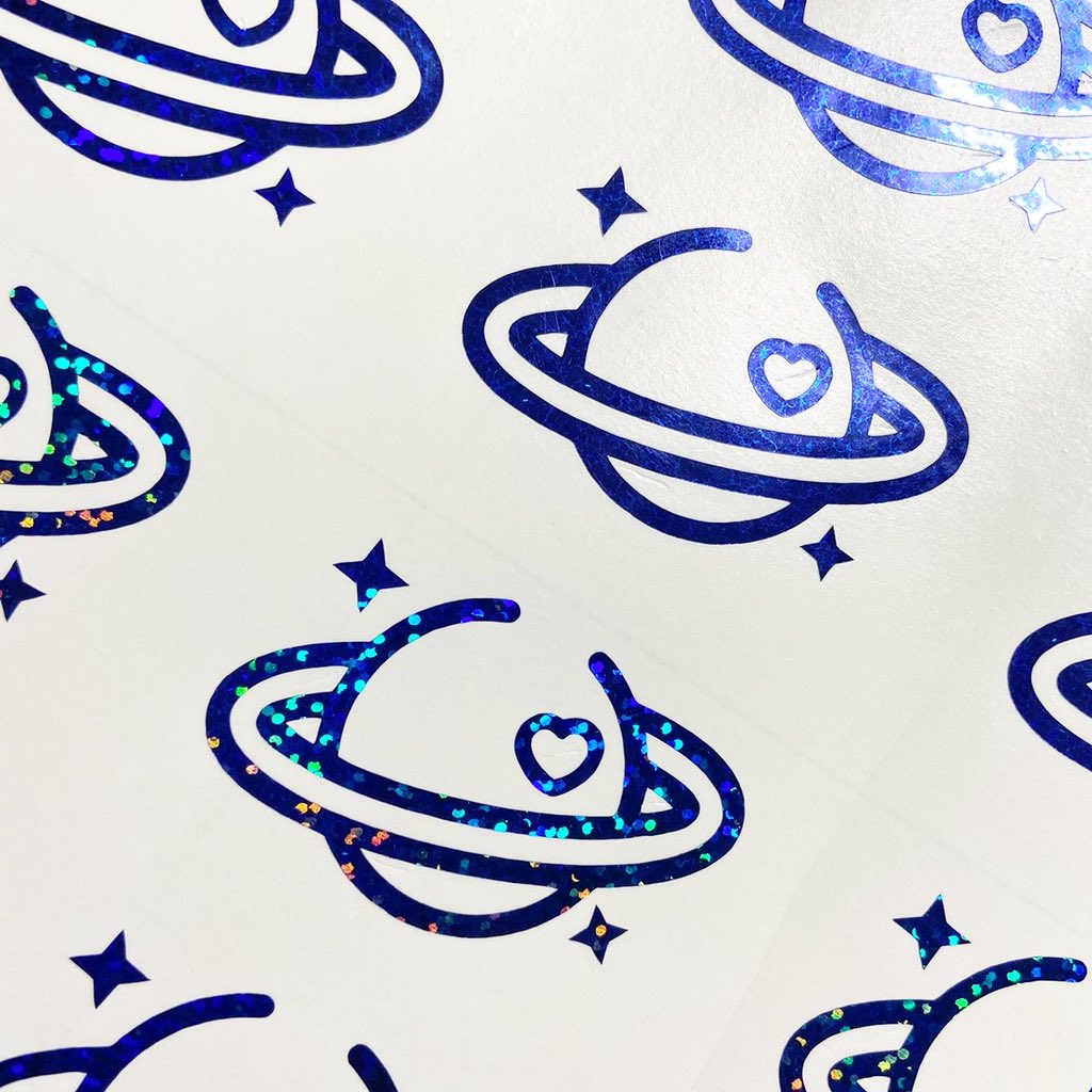 🔮홀로그램 스티커 전문 제작소🔮

✨메인트윗 정독 후 문의주세요
✨1장부터 제작 가능
✨ 당일배송 가능

모든 홀로그램 스티커 제작 가능하며 똑같은 홀로그램이 아닌 다양한 컬러 보유💖
그룹 공식색으로도 제작이 가능합니다

블루홀로그램+하뚜행성 넘 예뿌죠 ✨

디자인 도용하지마세요 ❌