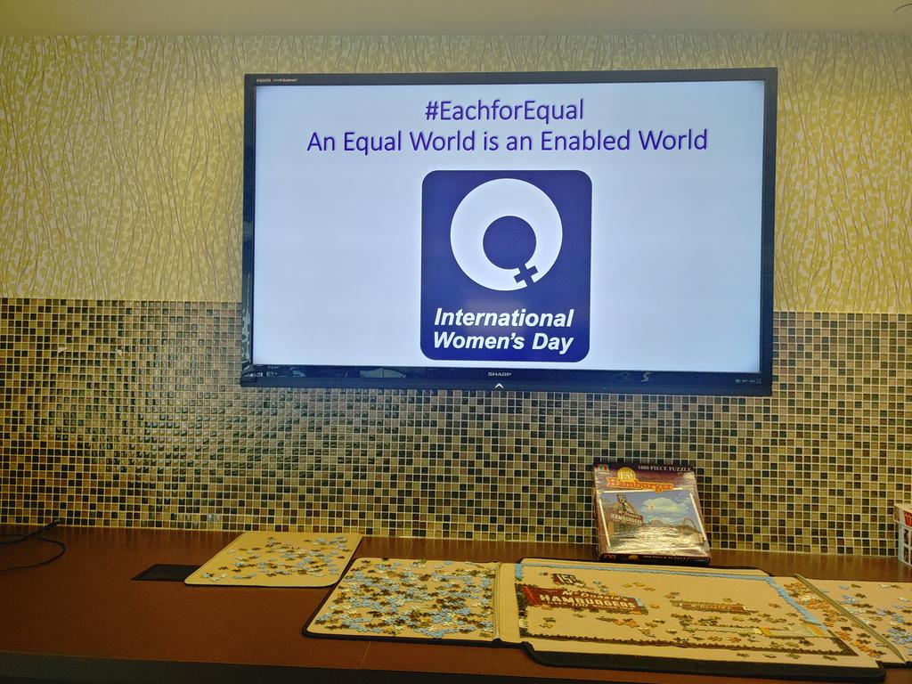 KaGaCa's tweet photo. Celebrating International Women's Day @McDonaldsCorp #Oakbrook711 #EachforEaqual #BetterTogether https://t.co/mLnof1HJct