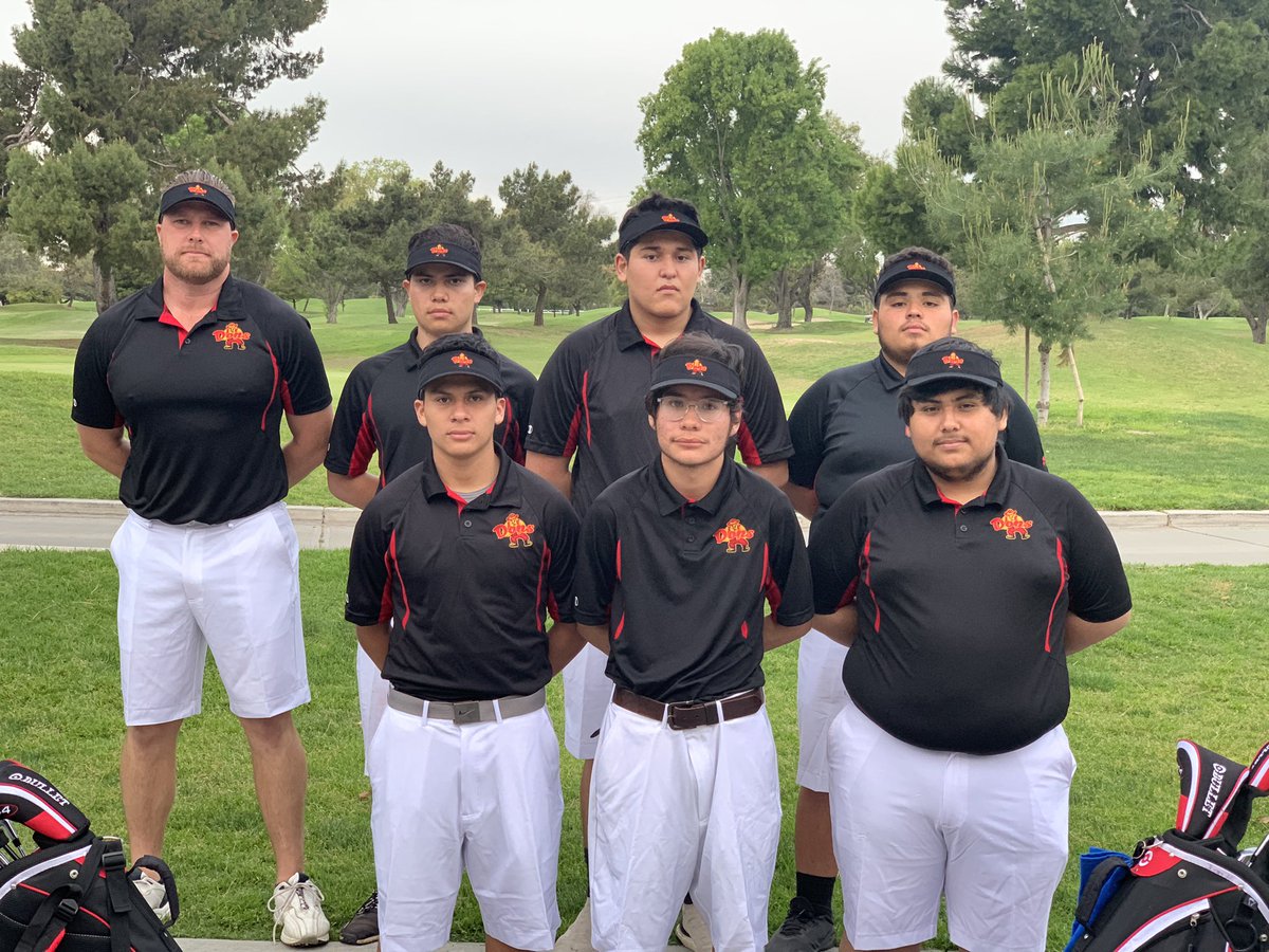 DonVMcLeod's tweet photo. Another awesome match against Warren HS (SGVL Powerhouse).  The progress is real on our Varsity Team, but I will say, these quality players don’t give up🤩.  We are working tirelessly to improve! https://t.co/zBGE4ntfn2