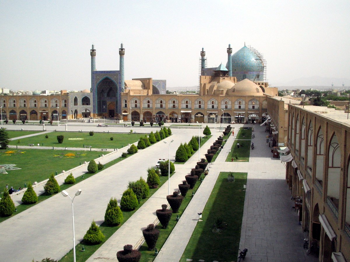 Going to Shah Mosque in Isfahan in my Iranian cultural heritage site thread. It's on the south side of Naghsh-e Jahan Square. It's construction began in 1611 and it is a masterpiece of Persian architecture. It is a UNESCO World Heritage Site.