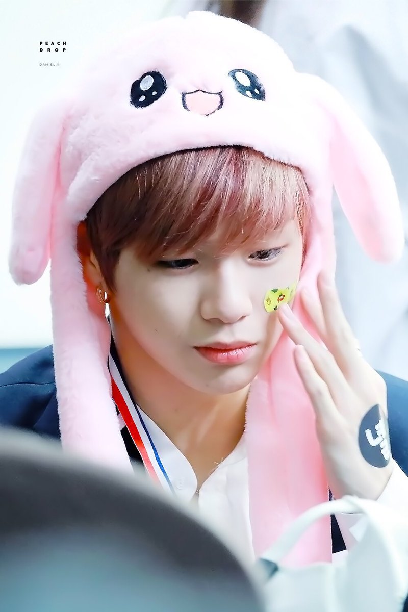 kang daniel pics tweet media