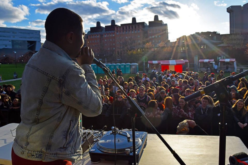 Sigma Sigma Carnival tweet media