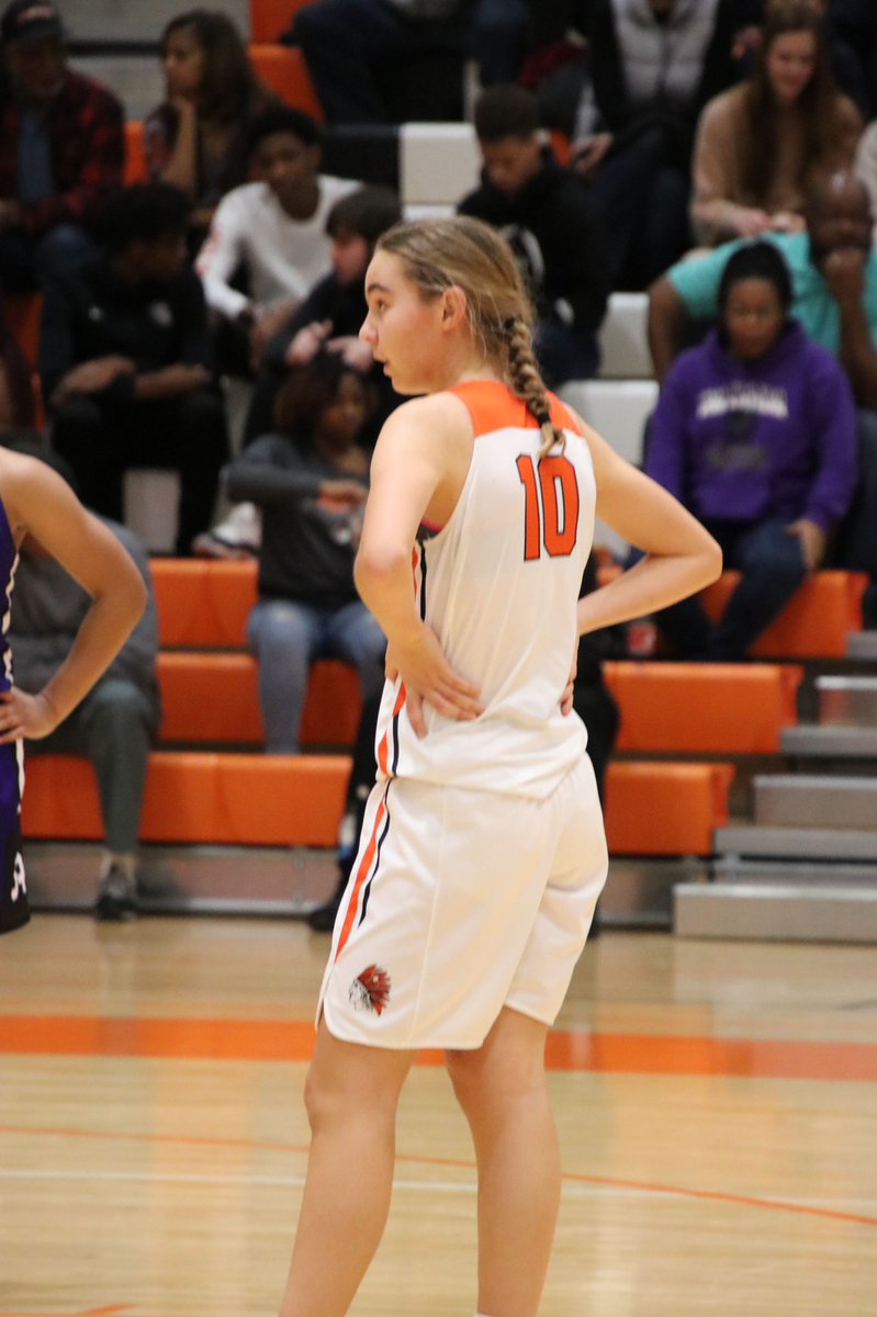 MonacanGBB's tweet photo. 🏆Region 4B Honors🏆

🔸Jordan Hodges, 1st Team - PLAYER OF THE YEAR‼️
🔸Lena Lee, 1st Team
🔸Sydney Clayton, 1st Team
🔸Kaira Winston, 2nd Team

We’re so proud of you! 🧡🖤  @cfieldsports  #ChiefPride #rvaW #804Varsity https://t.co/1mBZ4r2QxE