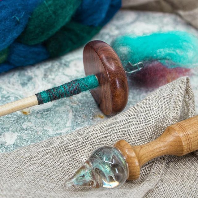BuchananFiber's tweet photo. It's been quiet over here at Buchanan Fiber Co as I actually took an entire week off work! 🥳 
I picked up a couple goodies at Farm Fiber Days: in front is a gorgeous supported spindle by @stephenwillette that I couldn't quite capture. The glass has a… https://t.co/725x4k10zB https://t.co/VweXw0tb6h