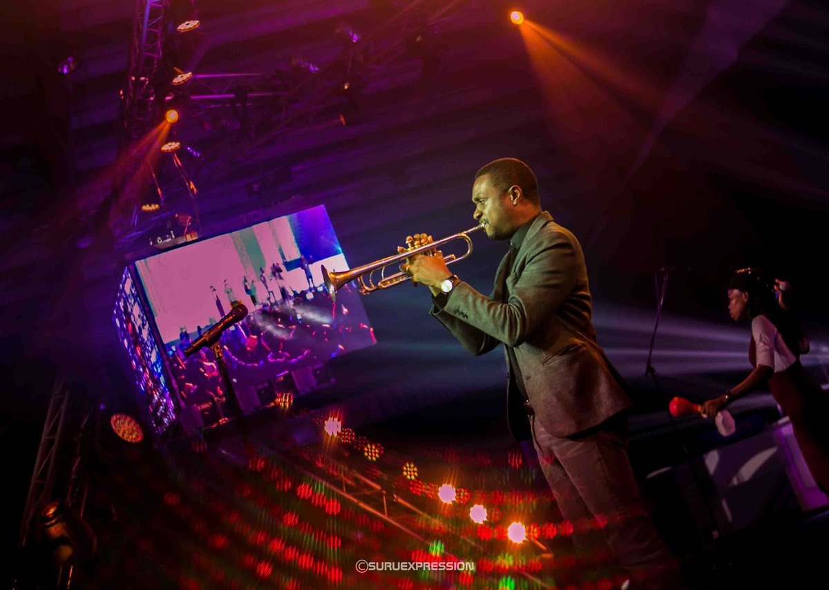 suurustudios's tweet photo. #moments #Mmpraise #78HoursPraise #JTLOG #setupmode #iamavolunteer #suruexpression #suurustudios #diaryofafreelance #light #sound #bestoftheday #canoncnafrica #messiahmarathonpraise #78hrs @onosariyo @nathanielblow @MMercychinwo @eben_rocks https://t.co/4qA6F9pApp