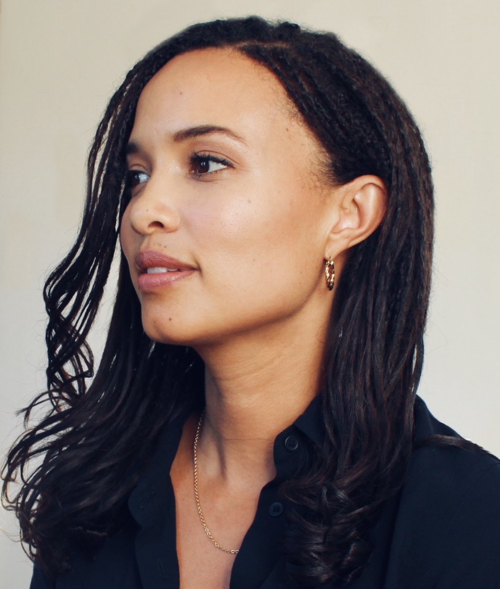 daniwithoutane's tweet photo. Naledi Jackson 🧡 Producer
@naledijackson on IG

Wrote: 2x6 "I Protest Against Any Absolute Conclusion"
3x5 "I Am Fearless and Therefore Powerful"

She gave us both the Christmas episode and the dance, people 🙌

Other: The Drop In, Another Life, The Detail 10/ https://t.co/zqKAQWBI5E