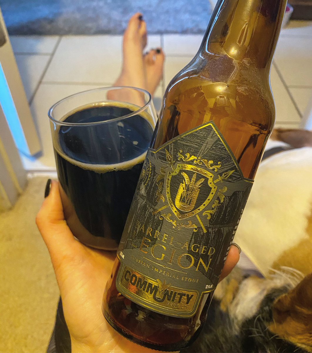 sode_kate's tweet photo. Today was an angry work day so Iβm closeting for some βhealthyβ emotional processing with a #barrelagedlegion2017 #CommunityBeerCo #dustyoldbeer #PourDecisionPod https://t.co/ofWAvqJwOd