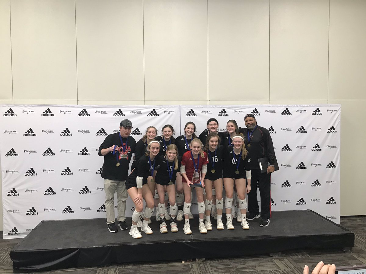 wsfjr67's tweet image. #KIVA13Red Wins the 13 Open divison #Bluegrass2020!  Truly an amazing group of young ladies!  #KIVAVB #KIVASTRONG