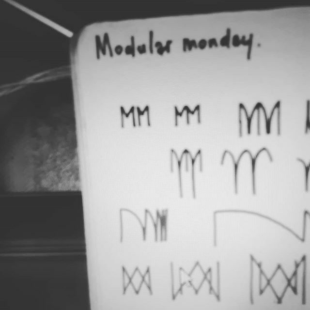 ModularMondays's tweet image. Ce soir, pour la dernière fois à Eastern Bloc! Set-up à 19h30 et performances à 21h00! 
Apportez vos synthés, laptops, instruments, noisemakers, drum machines, grand-mères, etc. pour une soirée de musique impro ouverte à toutes et à tous.

Share what you&apos;ve been experimentin…