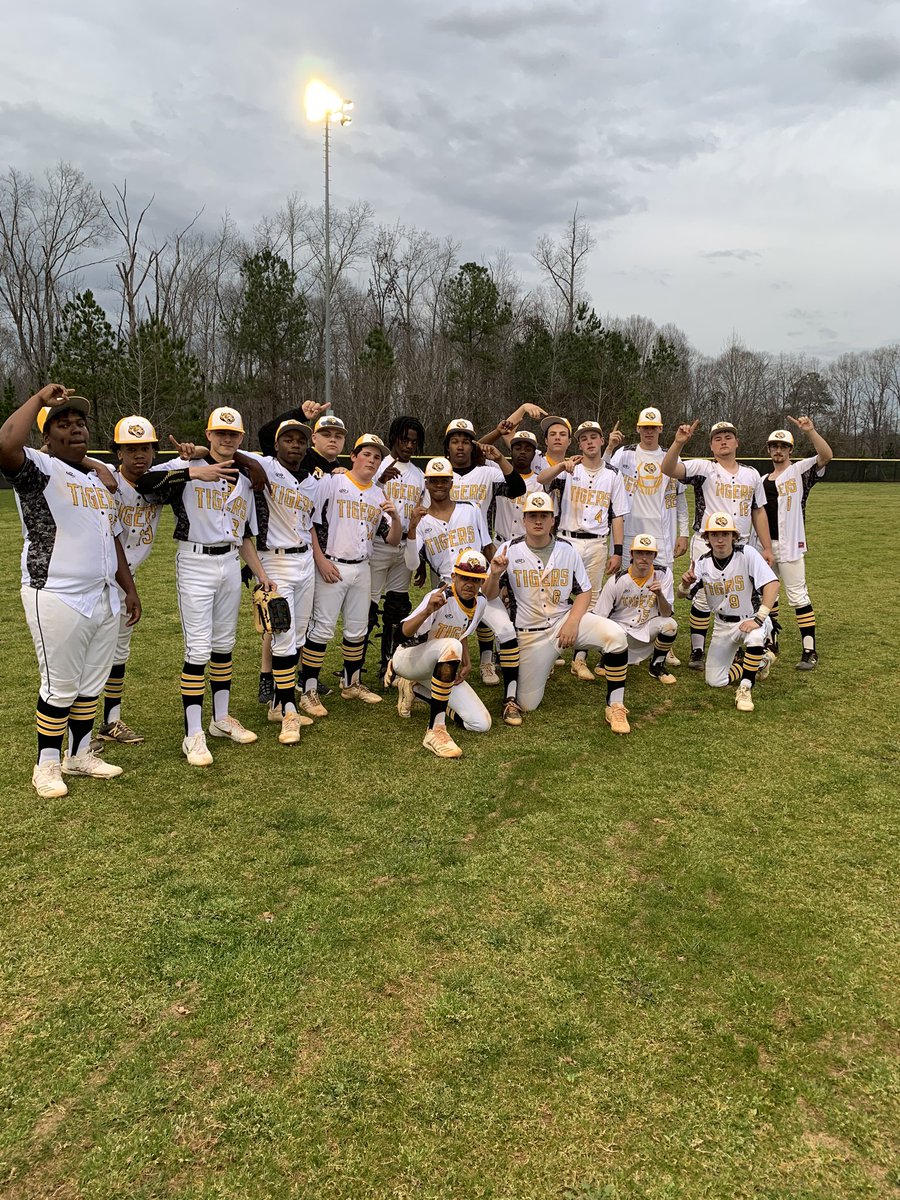 Tigers open up Region 3-6A play with an 8-5 victory over Evans! <a href="/ChrisBurney15/">Chris Burney</a> earned the victory with 5 strong innings, adding a 3-run HR. <a href="/Raquis_Holmes/">Raquis Holmes</a> earned the save. Back at it Friday for a 4:00 DH at Evans.