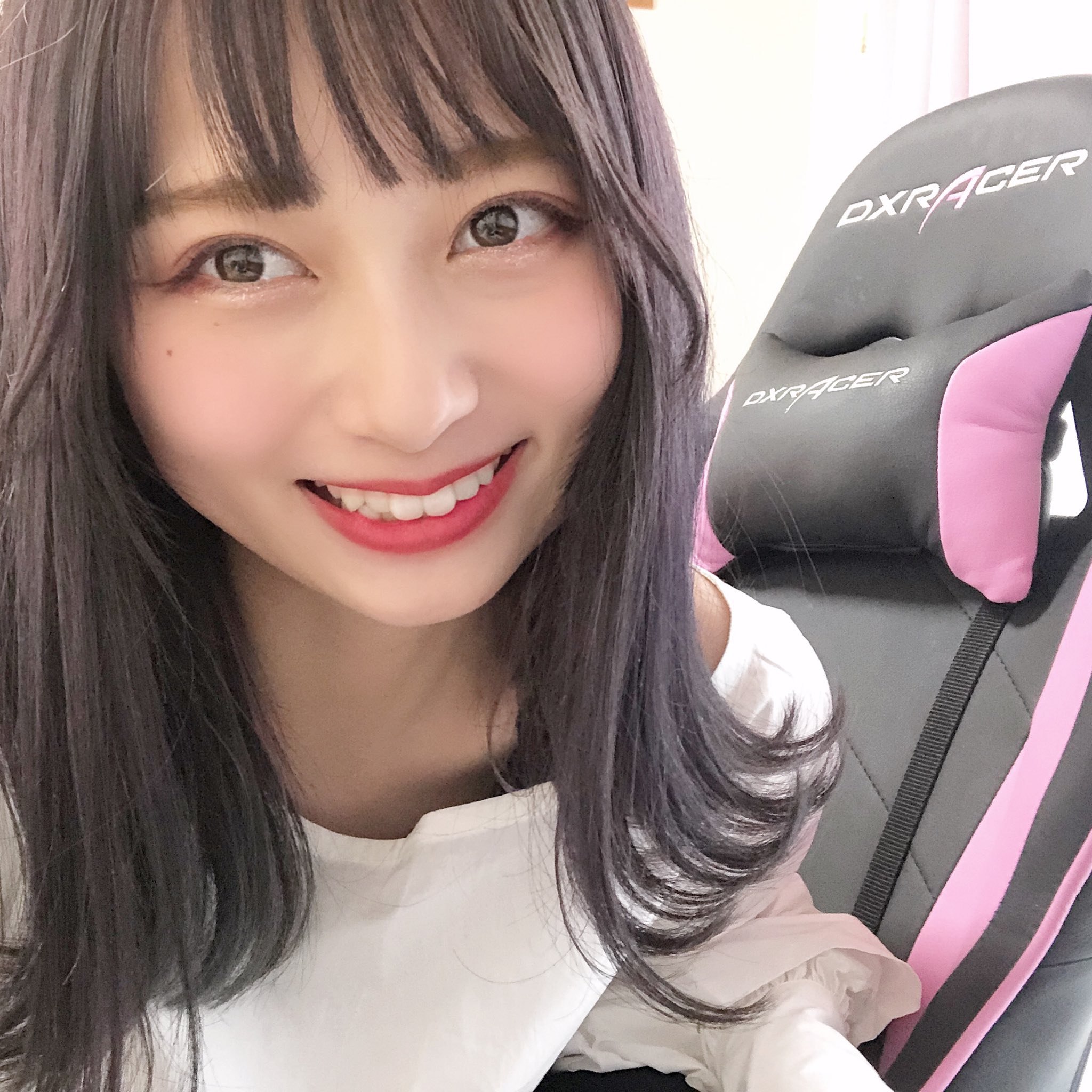 Nanakoななこ 今の前髪オン眉もできるしパッツンもできるし斜めもできるから超お気に入りだ 3way