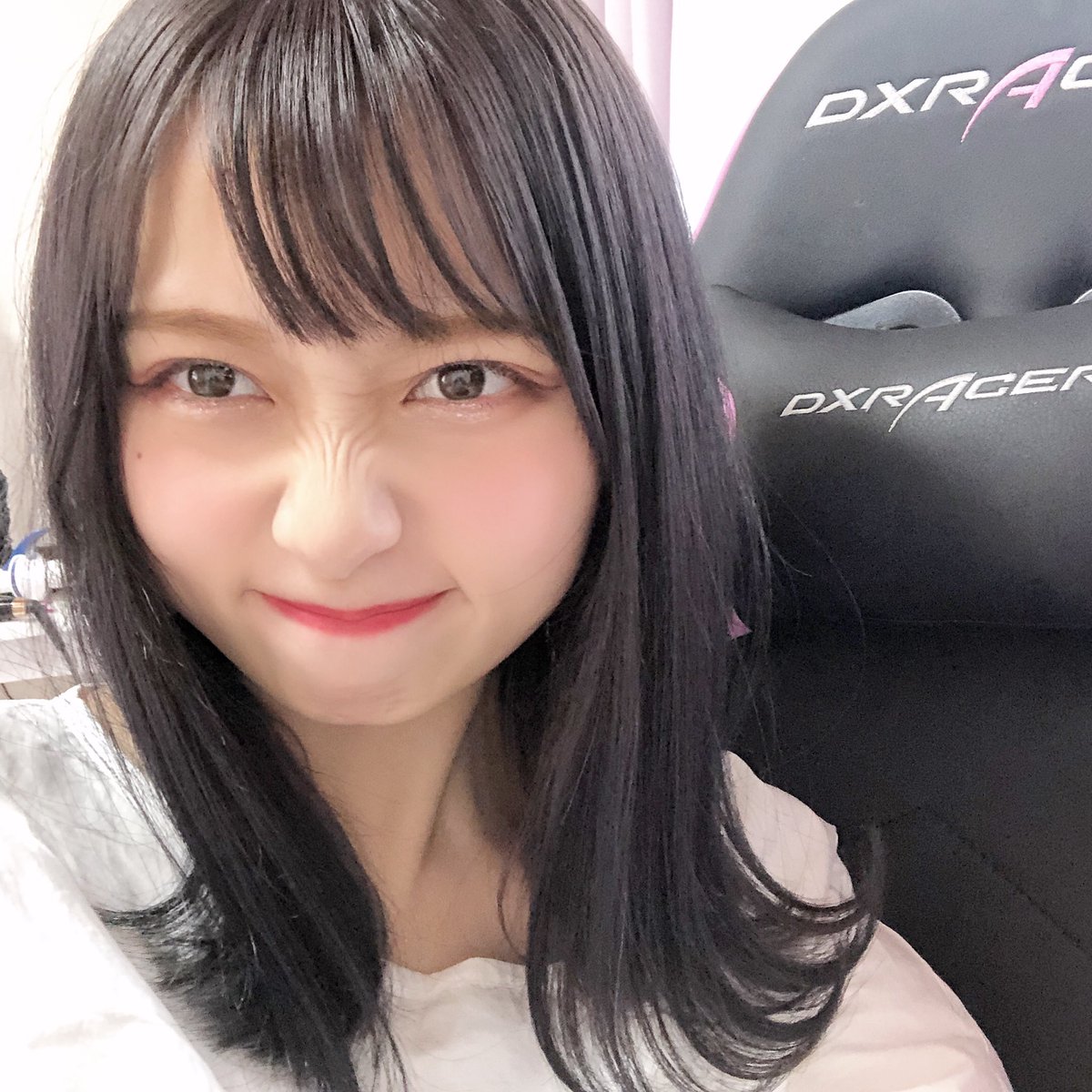 Nanakoななこ 今の前髪オン眉もできるしパッツンもできるし斜めもできるから超お気に入りだ 3way