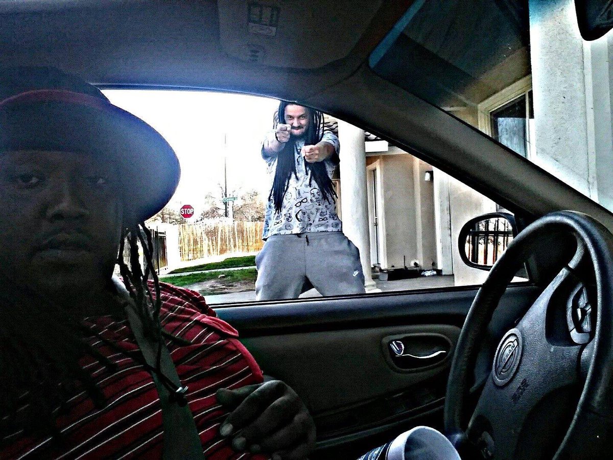 JBTHERep700's tweet photo. ⁦@huron_st_steppa⁩ TBT me and my Dawg .. Lock in since we was. Cubs https://t.co/ky7rMhpeN7