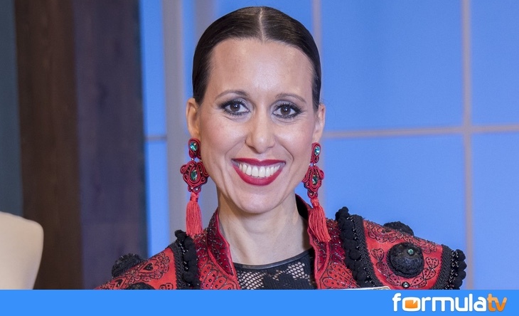 .<a href="/LauraMDLC3/">Laura</a>: 'Yo soy la mala estudiante de la clase que en el examen final tiene suerte' #MaestrosDeLaCostura frml.tv/v21803