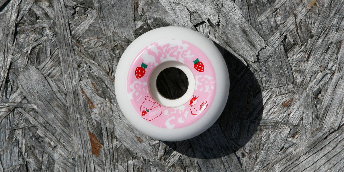 Skate_Warehouse's tweet image. No need to 😢 @Lizziearmanto new Spilt Milk #boneswheels will bring you plenty of joy 🥛 Hit the link! 📲 bit.ly/2TSivID