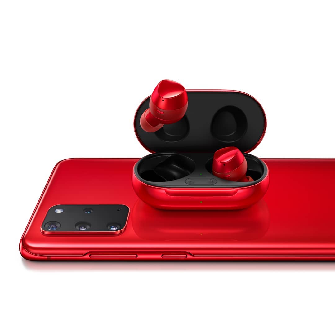 Samsungist_'s tweet photo. #GalaxyS20 &amp; #GalaxyBudsPlus all in #RED ❤ https://t.co/Sv689xBCrM