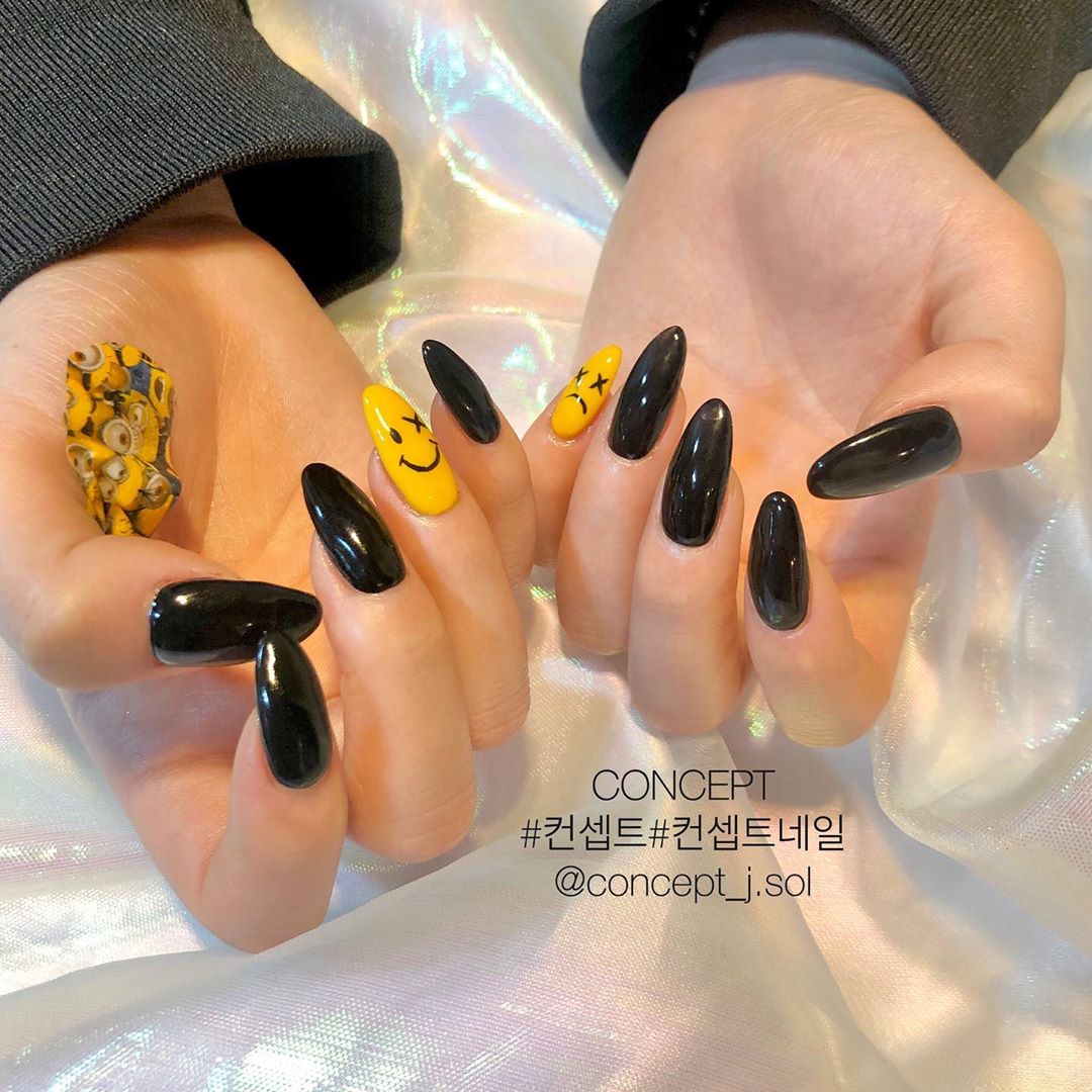 prettyspringirl's tweet photo. edgy? #nailupdate https://t.co/aEozuEXZa0