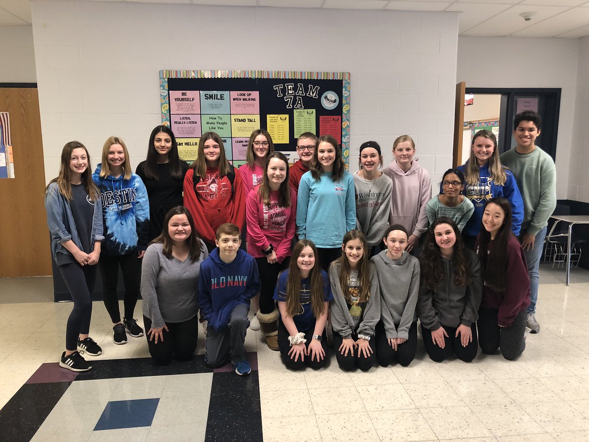 LHS_ASC's tweet photo. We had a great time with FMS Stuco  today! We chatted about how to get involved in high school and played some leadership games. Thanks for having us!! https://t.co/mk47SAkBGT