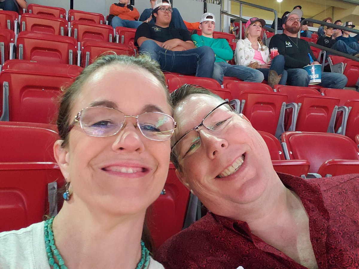 Suzmcculloch's tweet photo. #RODEOHOUSTON https://t.co/pE75o1mt6Q