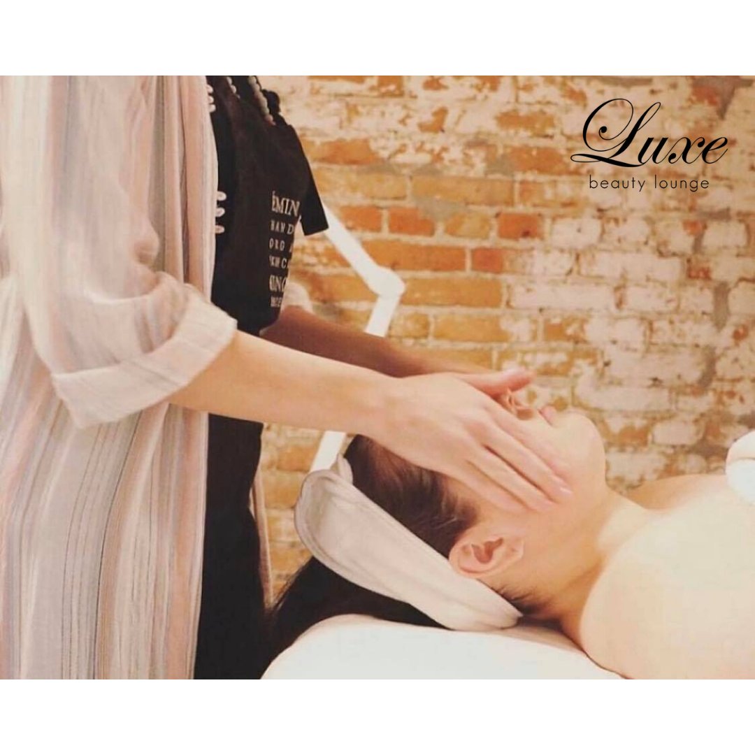Luxe Beauty Lounge (@luxeyaletown) on Twitter photo Our facials are made for you exclusively with <a href="/EminenceOrganic/">Eminence Organics</a> products. We have a variety of facials designed for specific skin-types and related concerns.
#Skincare #YVRBeauty #Facial Our facials are made for you exclusively with <a href="/EminenceOrganic/">Eminence Organics</a> products. We have a variety of facials designed for specific skin-types and related concerns.
#Skincare #YVRBeauty #Facial