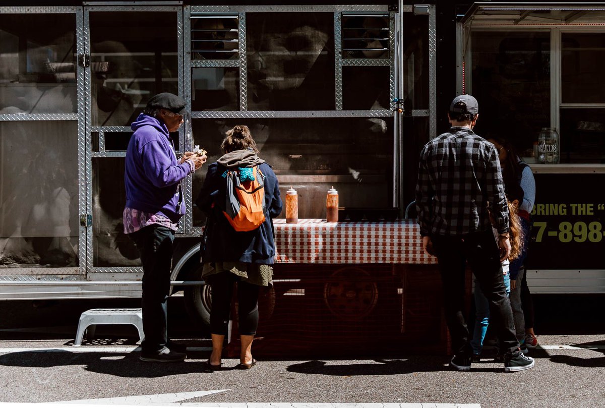 alongdustyroads's tweet photo. The Saturday morning street market is a must when visiting St Pete.
Even if you don’t care for organic produce or food carts, the doggy population is moooore than enough reason to go!
#loveflorida #liveflorida #ad https://t.co/NBM0BPi1Rh