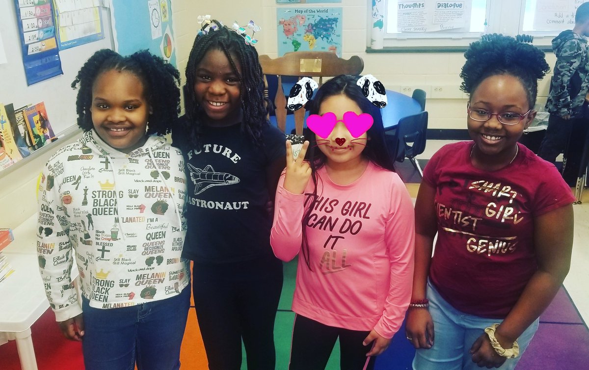 MrsAkauola's tweet photo. These shirts!😍🤩#strongblackqueen #futureastronaut #thisgirlcan #smart #scientist #genius #girlpower 🙌💪#3grade https://t.co/DqEa0rNZOk