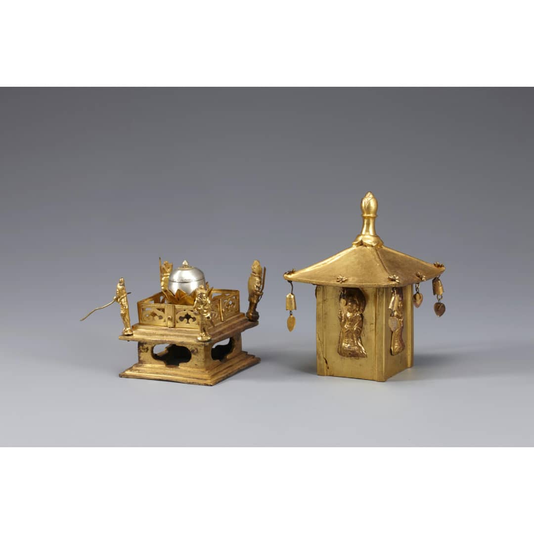 #큐레이터가_보낸_편지
#전_성거사지_오층석탑_사라장엄

국립익산박물관은 코로나19 확산 방지를 위하여 임시휴관을 실시하고 있습니다. 휴관의 아쉬움을 달래기 위하여 개관기념 특별전<사리장엄 -탑 속 또 하나의 세계>의 주요 전시품을 소개할  예정입니다.

▶자세히보기 blog.naver.com/mireuksaji-mus…