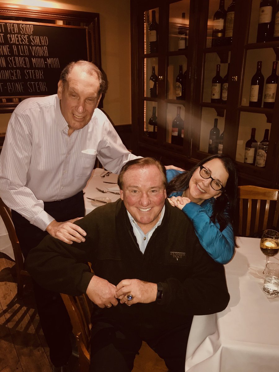 Great night #BobbyVann’s on W.54 in New York. Rich Podolsky was the writer for the original @NFLToday with ⁦@brentmusburger⁩ in the mid 70’s and renowned Author now, former #BeanoCook roommate joined me tonight. His lovely wife ⁦@DianaPodolsky⁩ joined in as well!