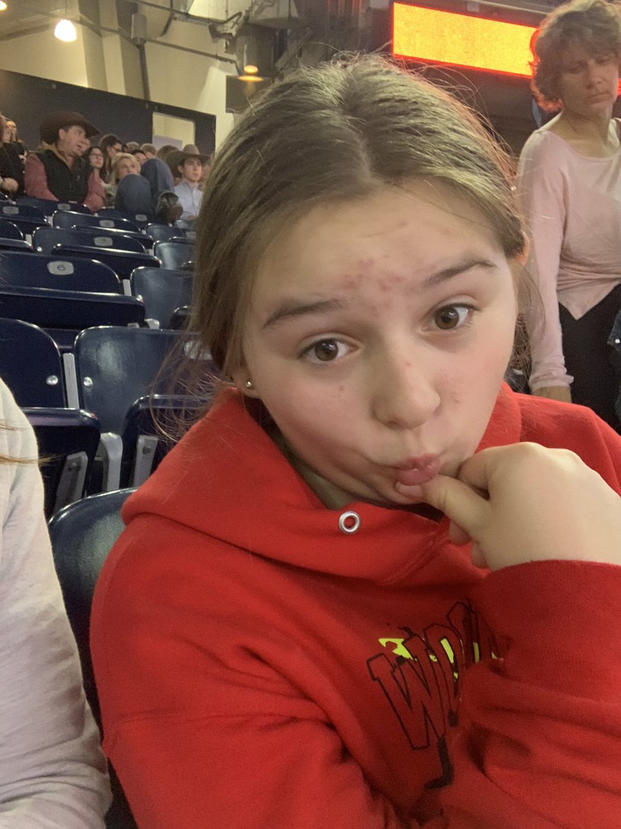 lccasciotti's tweet photo. #RODEOHOUSTON https://t.co/xGDhJAs29R