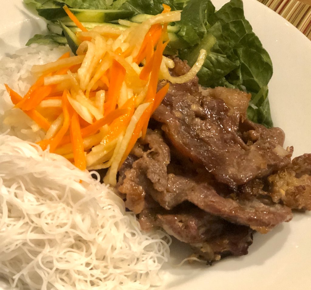 I got a recipe of Vietnamese meal from  my friend. It’s Vietnamese grilled pork with vermicelli “Bun Tint Nuong.” It’s hard to resist the aroma of lemongrass🥰 I want to try again! 
#diner #vietnamese #asianfood #Bun #grilledpork #delicious #tasty #Cooking #Bun tint nuong