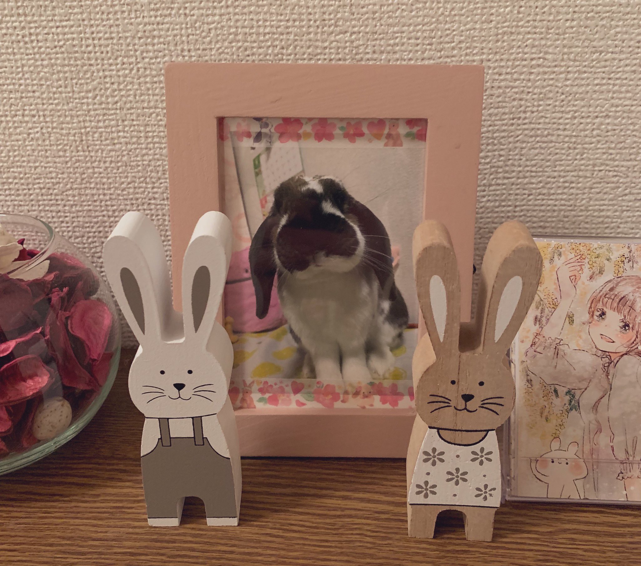 うさみ 昨日セリアで買ったイースターのうさぎの木の置物 可愛い
