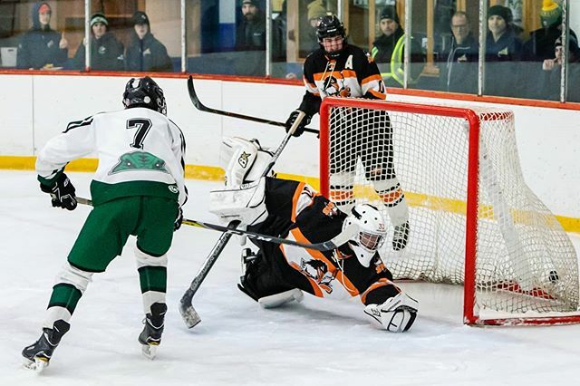 alcamphoto's tweet photo. All though the puck is in the net here, don't let that fool you, Aiden stood on his head for his team this weekend! Great job and mad respect! 👏👍👊
.
.
.
#hockey #hockeylife #hockeygame #hockeymom #hockeycanada #TSN
#actionsportsphotography #halifaxn… https://t.co/tJWVO5Ge90 https://t.co/e85CXZ0HJ2