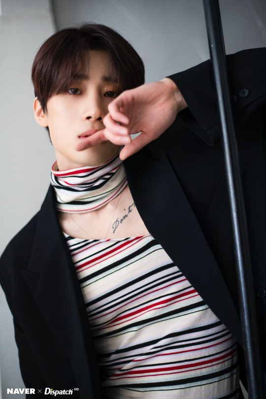 HanSWooSeok's tweet photo. 200310 Naver x Dispatch update with #Seungwoo (1)

"Fatal Sexy Beauty" https://t.co/jqScqcdsFj