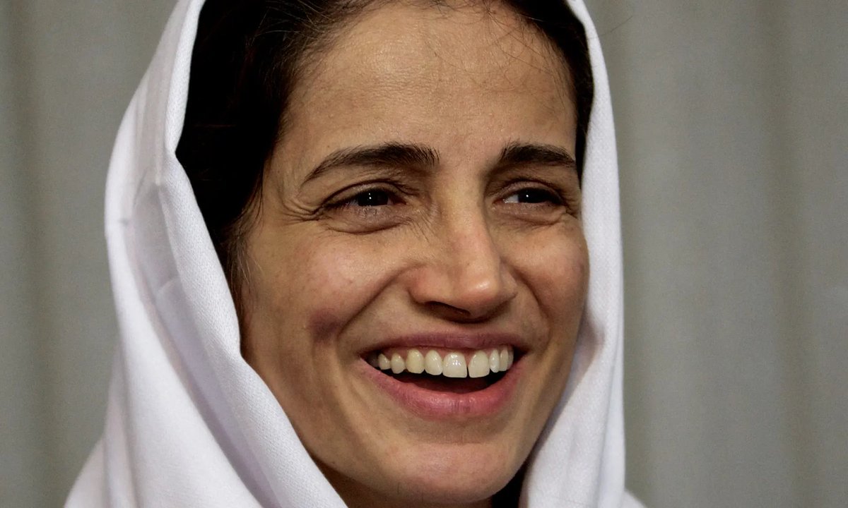 1 year ago this week, Iran sentenced human rights lawyer Nasrin Sotudeh to 38 years in prison &amp; 148 lashes. Her crime? Defending women who dared to remove their headscarves in protest of Iran’s forced hijab law. Retweet if you support freedom for Nasrin.

time.com/5554133/nasrin…