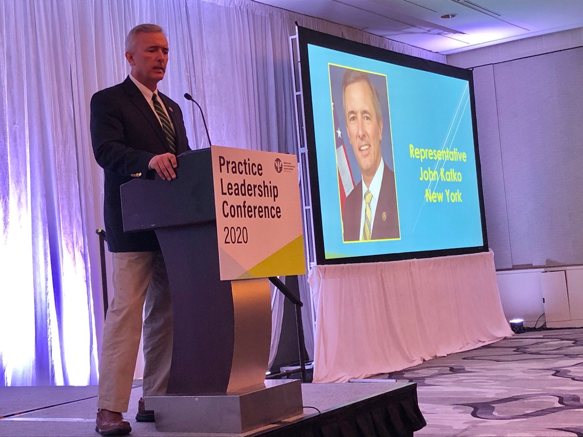 APA Psychologists honor @RepJohnKatko this evening for his bipartisan leadership on suicide prevention and mental health.
