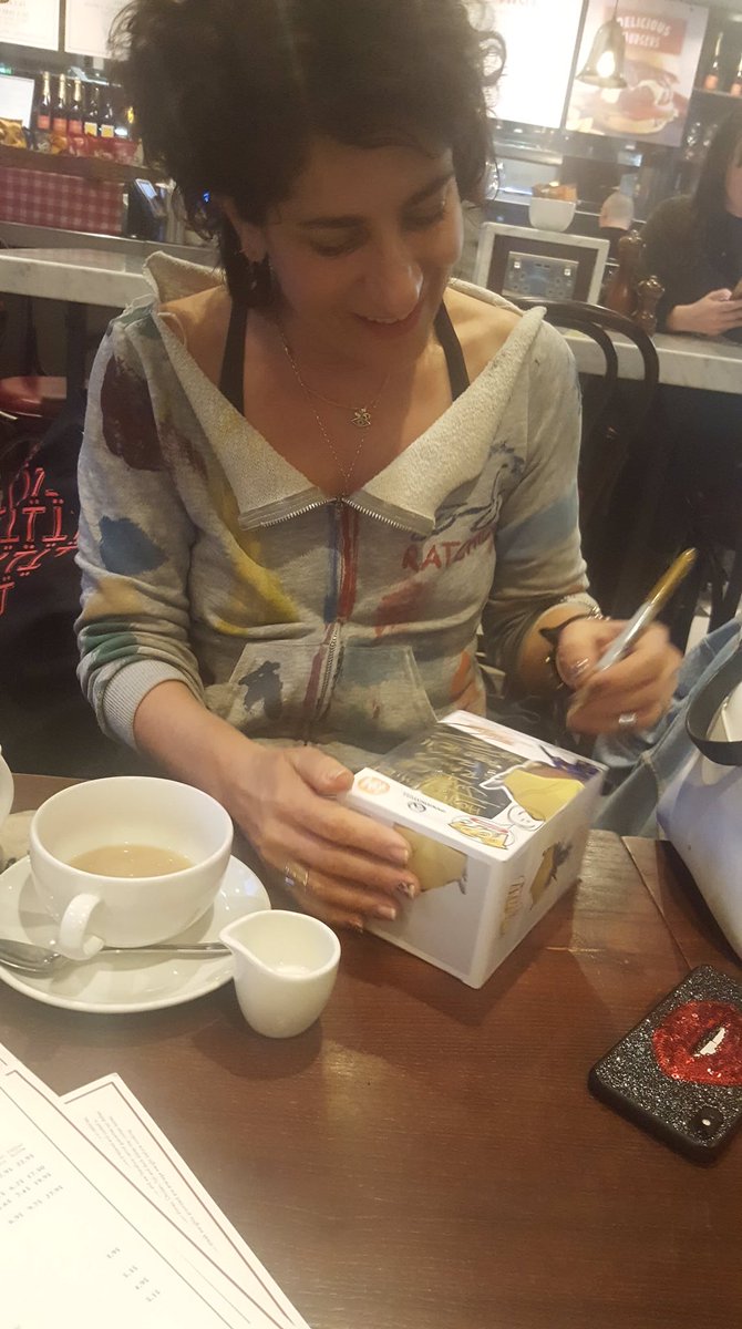 66sak1's tweet photo. Happy 19th birthday #AmazingArchie !
Once again ..in your face #Doctors
Stronger and happier then ever
Met his fave voice actress @heyitsjencohn in #London
Making him the happiest 19 year old in the #World
#Overwatch #OverwatchLeague #Pharah #Mercy
Thank you also to Lucy Mercy https://t.co/8EPvAeedZd